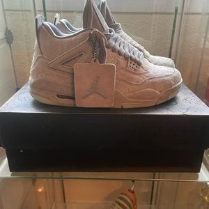 KAWS x Air Jordan 4 Retro 'Cool Grey